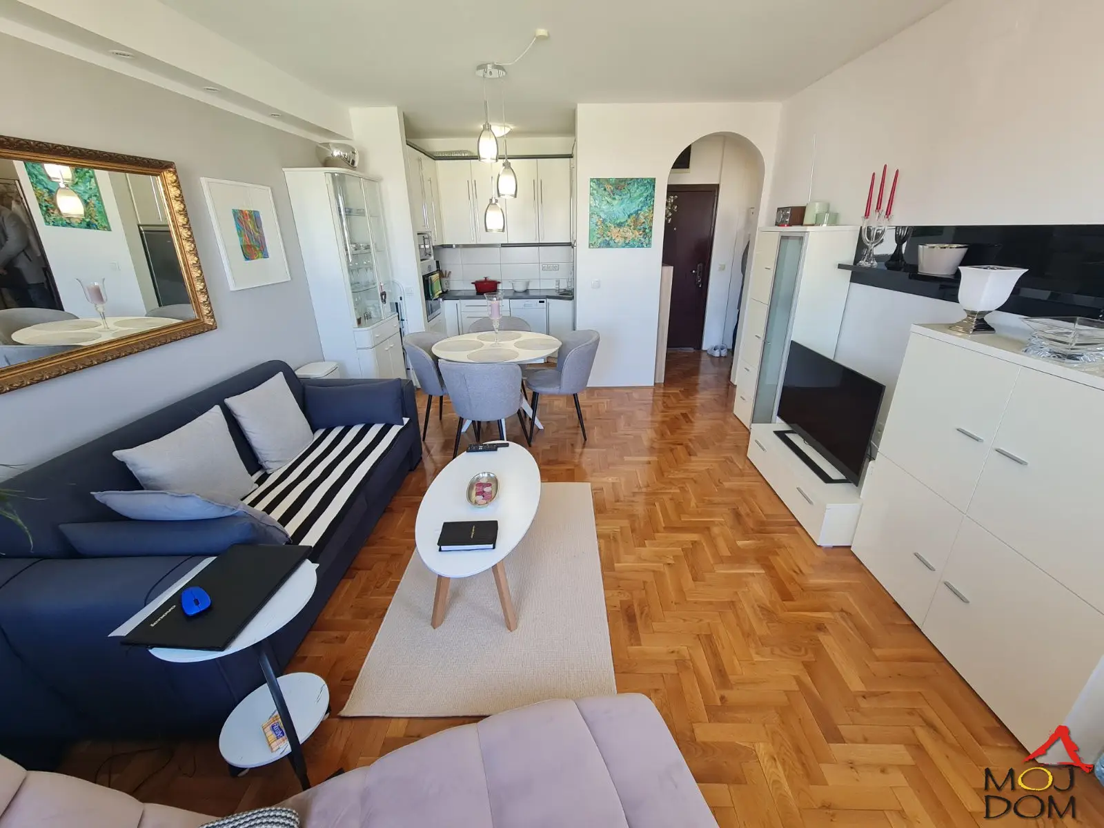 Fantastic two-room apartment of 47m² in Podbara – bright, spacious, ideal for living and investment!
We present an exceptional two-room apartment of 47m², located in an attractive area near the center, in the quiet part of Podbara. This bright and spacious apart