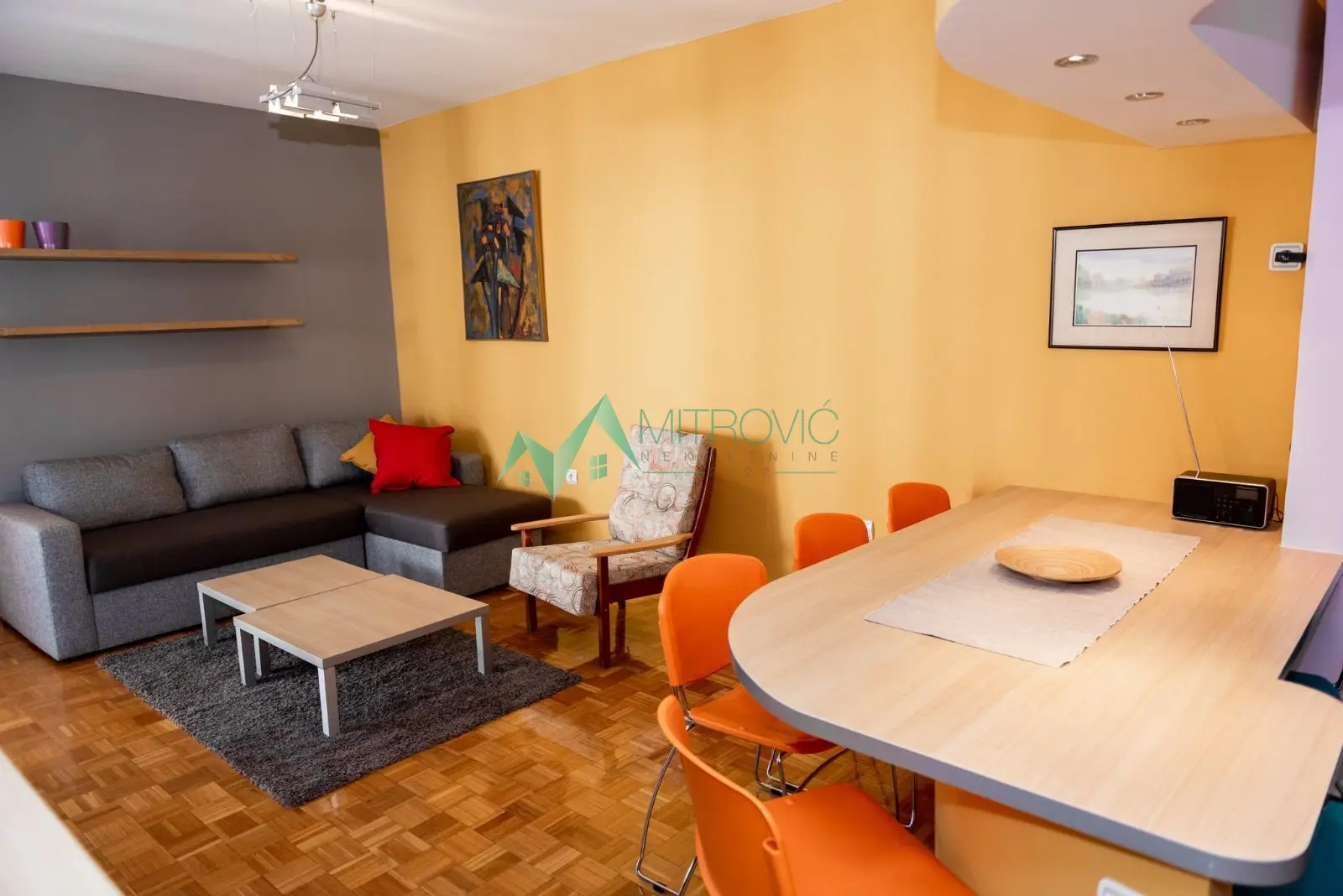A fully furnished three-room apartment for rent in Železnička