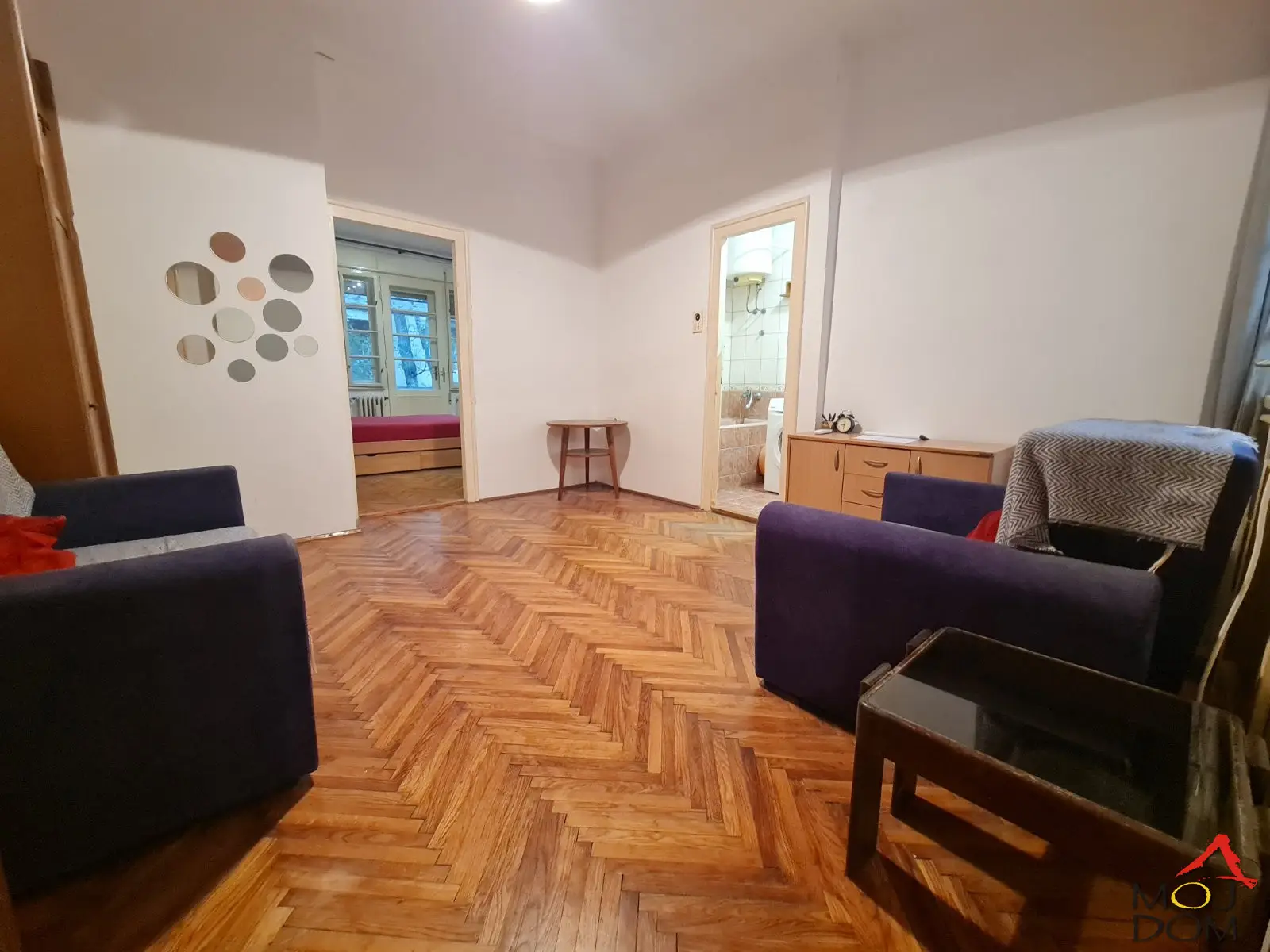 Saloon apartment for renovation in the heart of the Old Town, Novi Sad

In a prestigious and always sought-after location, in the very center of Novi Sad, a saloon apartment of 66m² is for sale. This bright and spacious apartment with high ceilings provides the possibility to arrange it according