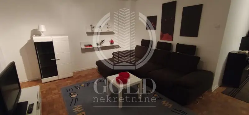 We rent an excellent 2.0 apartment near Limanski park, 650 euros ID#5201