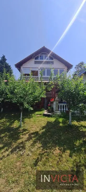 URGENT! AFFORDABLE! VILLA WITH APARTMENTS–FRUŠKA GORA, VRDNIK