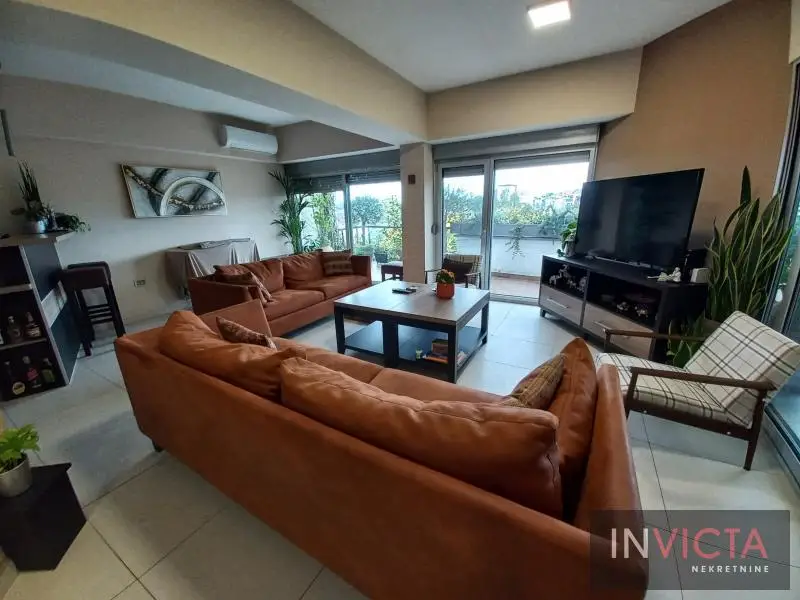 Attractive penthouse!
