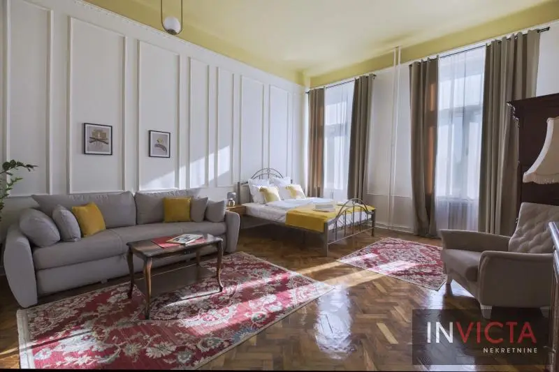 Luxury salon apartment – Petrovaradin, Gradić