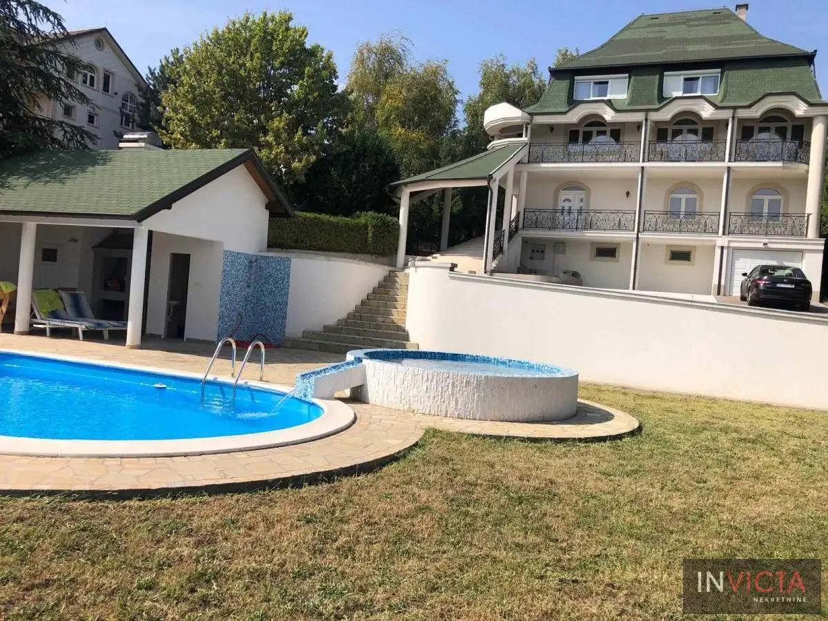 Luxury house with pool - Popovica