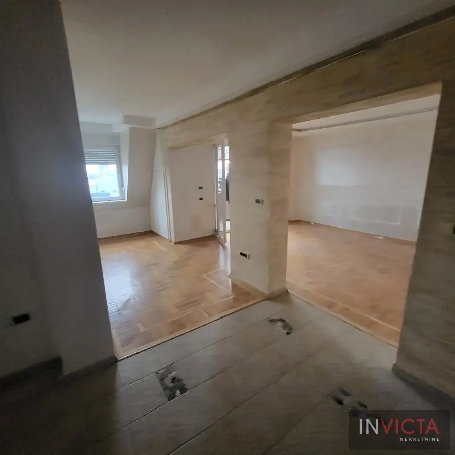 Four-room apartment near the fair