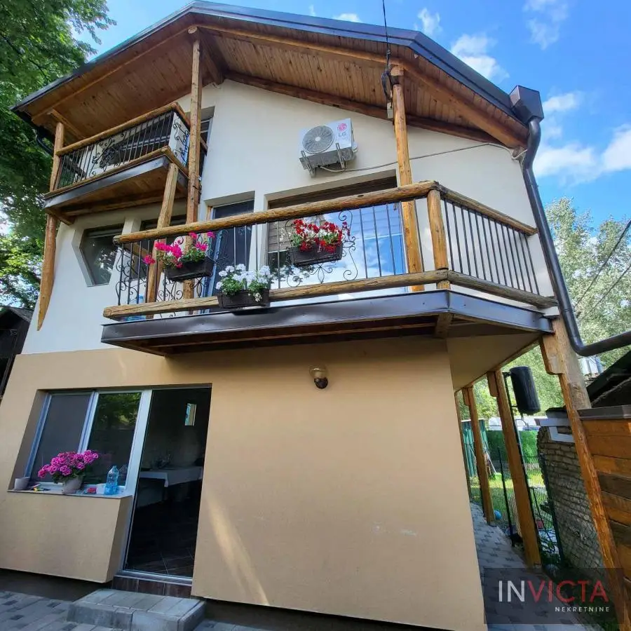 Beautiful weekend house at Kamenjar