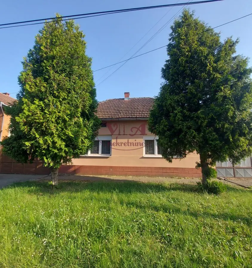 Srbobran, Excellent house with a nice small yard