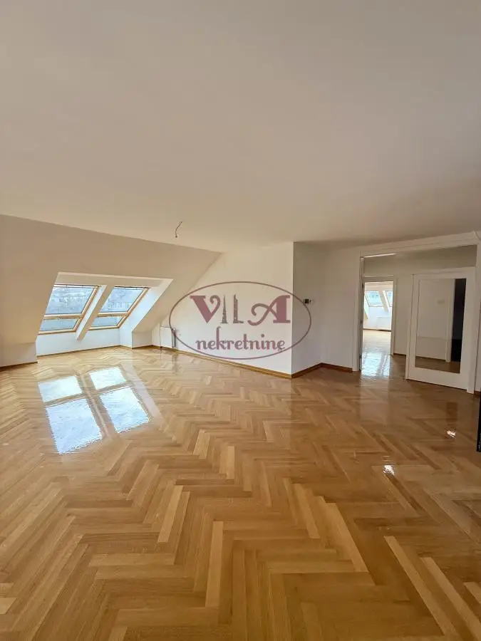 Novi Sad, Center, excellent four-room apartment in a great location with parking and VAT refund