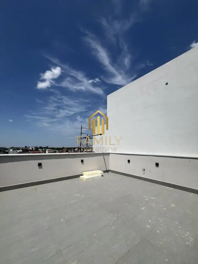For sale – Luxury penthouse in Grbavica, 185m² + 2 garage spaces