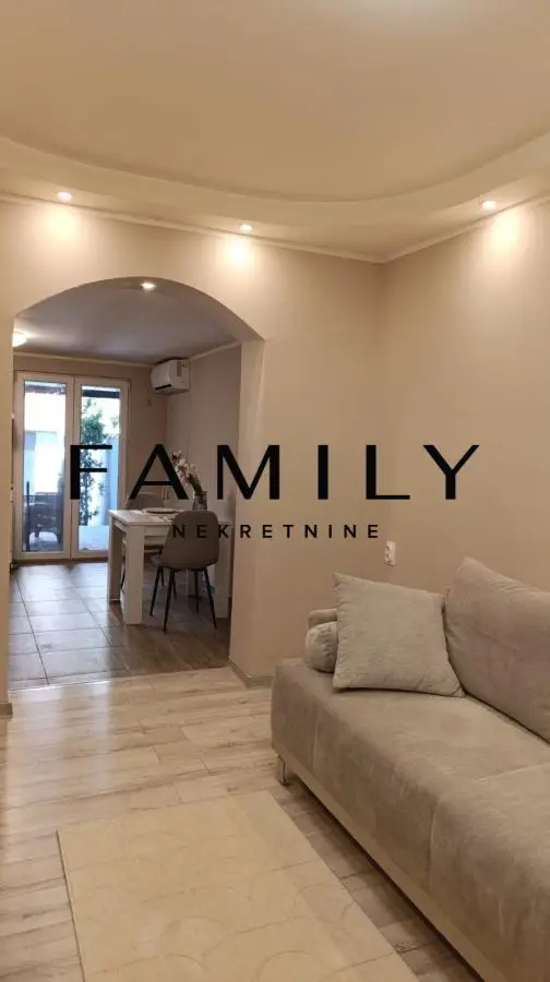 Rare on the market – renovated courtyard apartment with two courtyards, 43m²