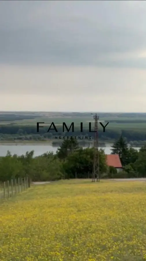 Construction land for sale with a beautiful view of the Danube
