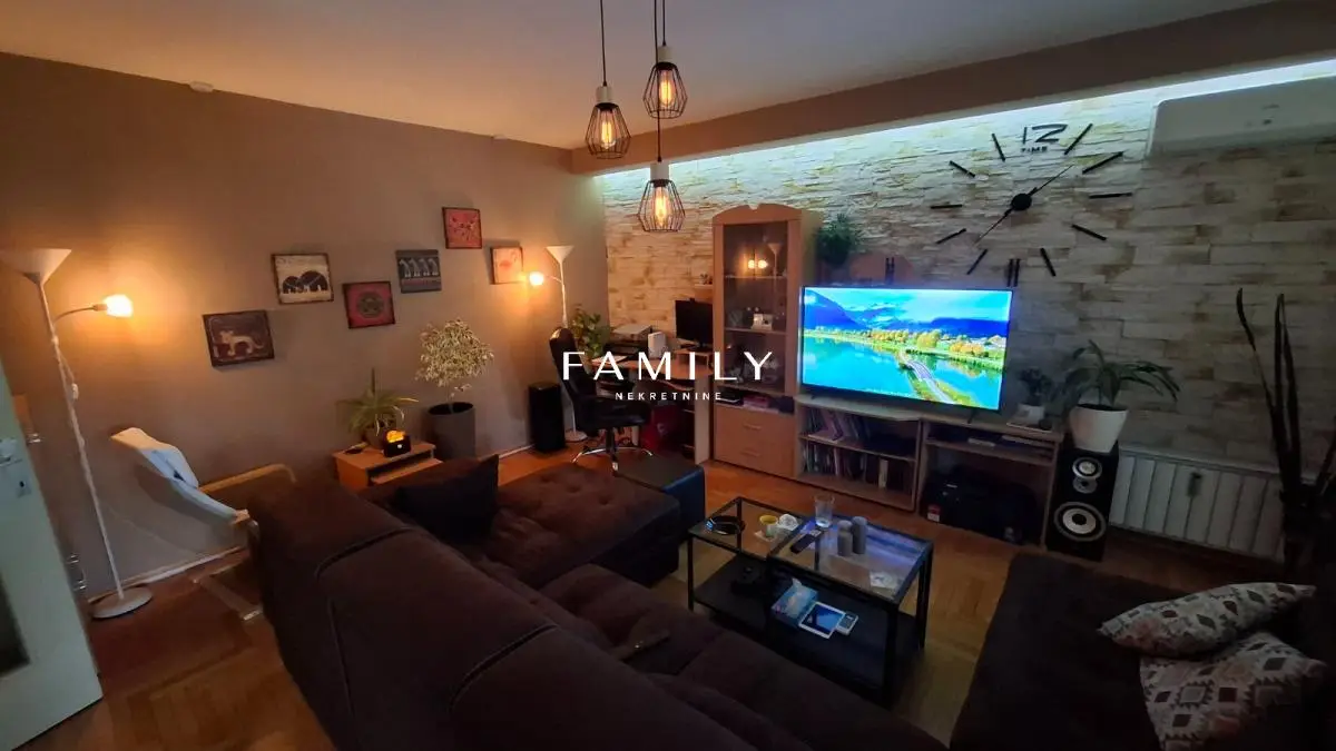 Spacious three-room apartment of 98 m² in a quiet location – ideal for family life