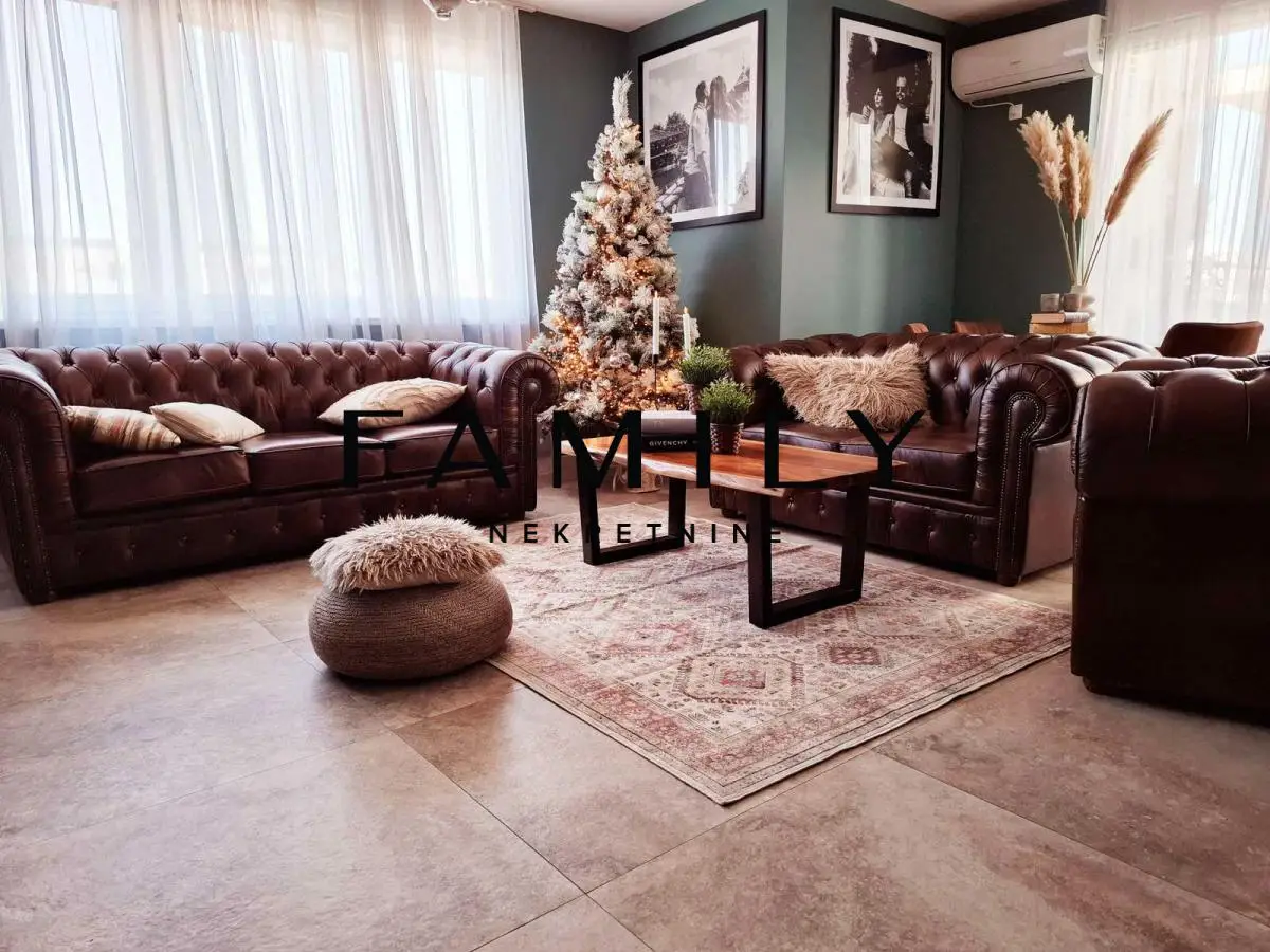 Luxury four-room apartment 146 m² – Heroja Pinkija, prime location