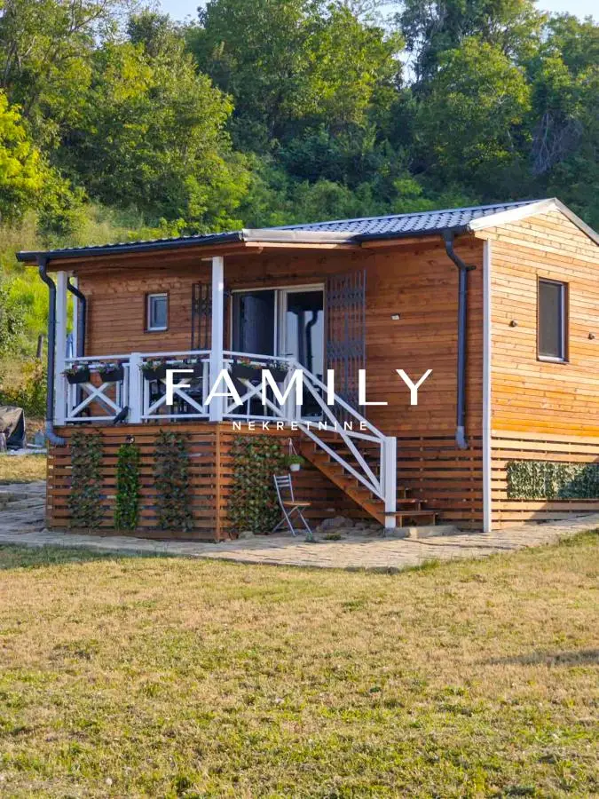 Potes Rasa, Sremski Karlovci, Fruška gora, weekend house for sale, 70 m²