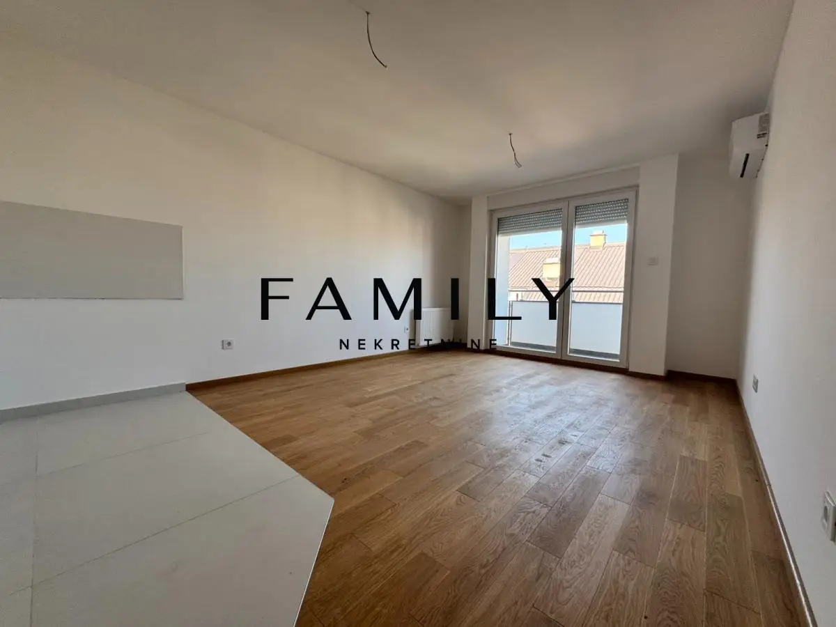 Three-room apartment in a new building – 59 m², never lived in