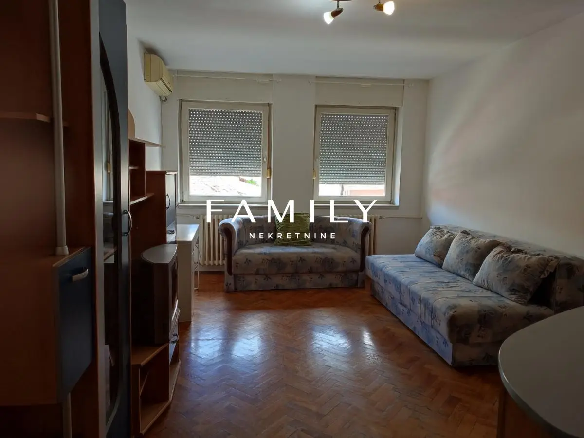 Modern studio, 29 m² in a new building, city center of Novi Sad