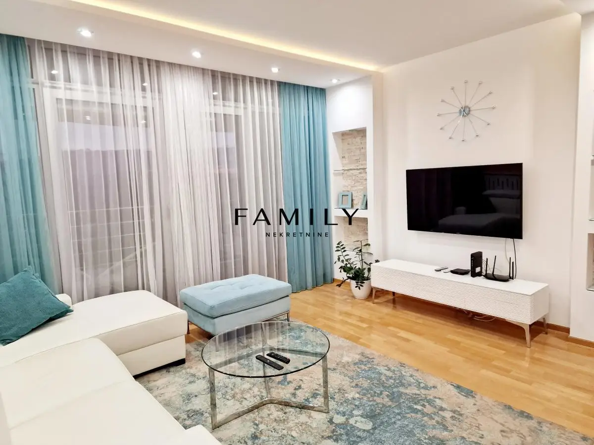 Center, furnished luxury apartment, 105m2