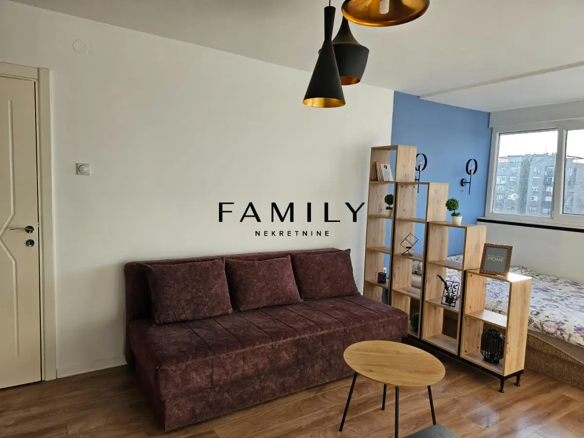 Studio apartment for sale on Bulevar Oslobodjenja, 29m2