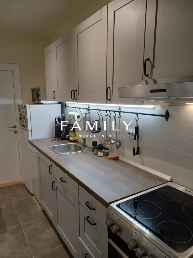 Renovated two-room apartment in Grbavica, 44m2, an opportunity not to be missed