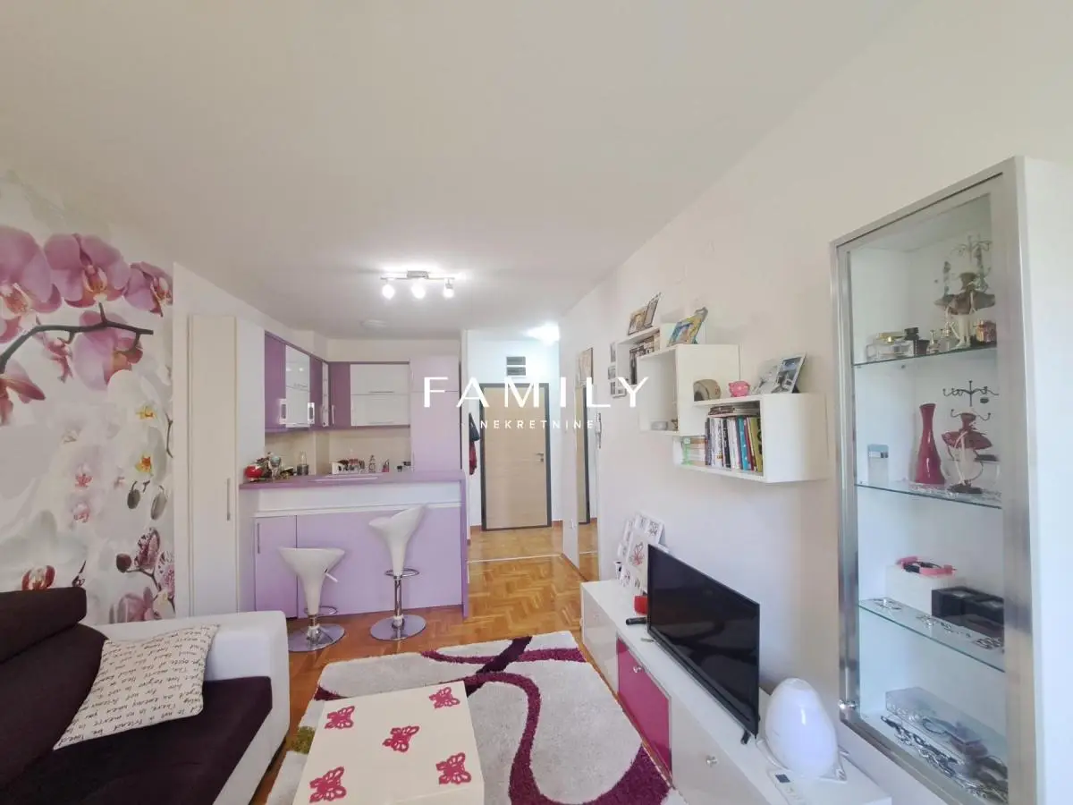 Beautiful one-and-a-half room apartment, Satelit, 41m2, near Futoški put