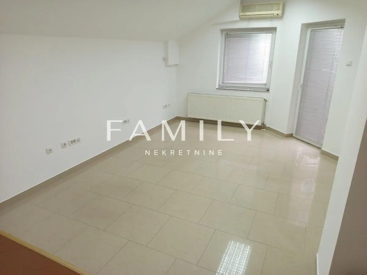 Small office for quiet activities for rent – Grbavica