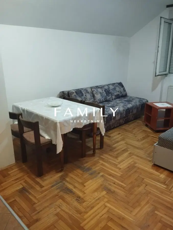 Nice and bright apartment for rent in Avijatičarsko Naselje