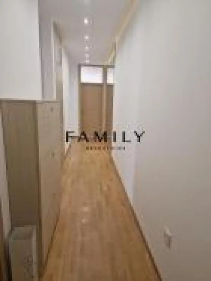 105m2 modern equipped apartment with central heating and parking place