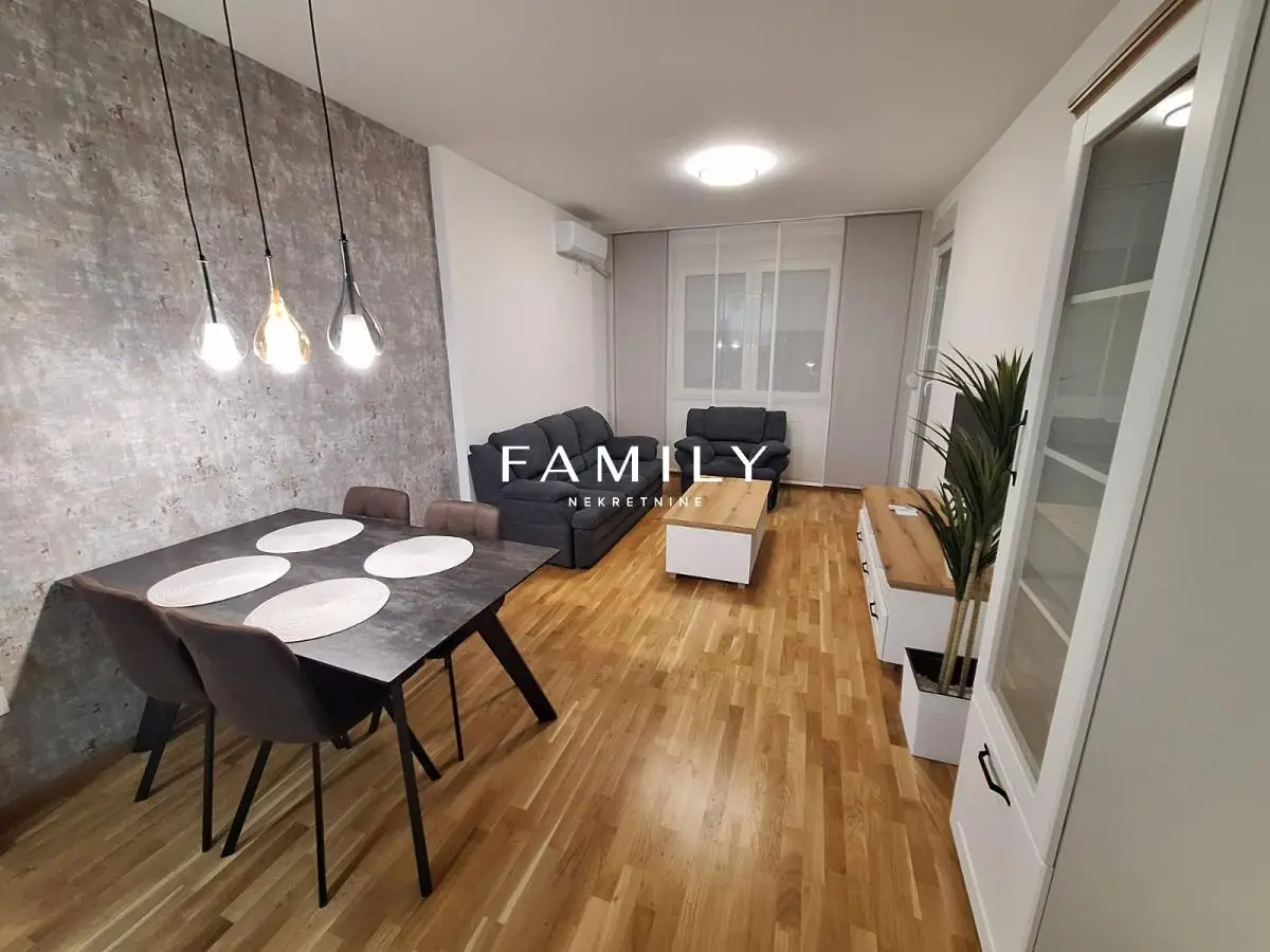 Two-room apartment | Square Garden | Partially furnished | 1st floor |