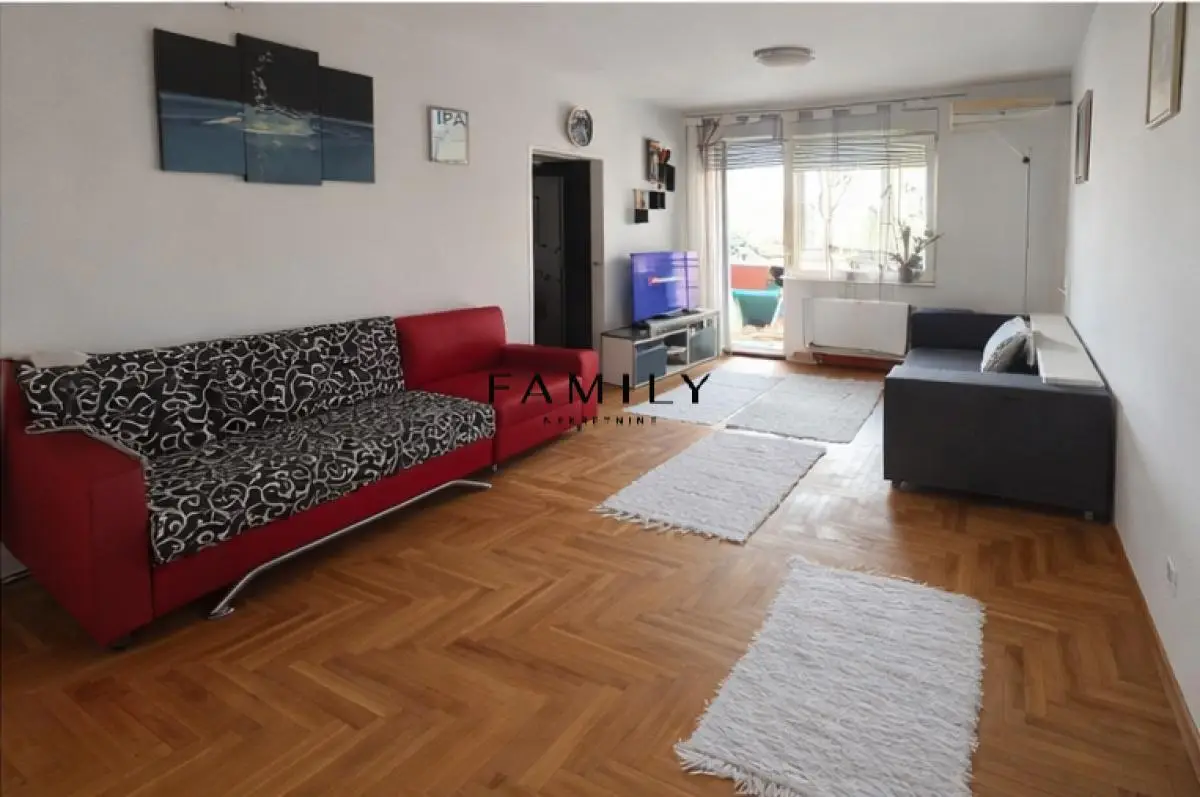Spacious apartment with great potential in an excellent location – Grbavica
