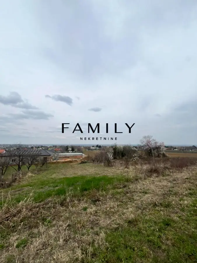 Plot in Karagača with panoramic view of Novi Sad – 776m2