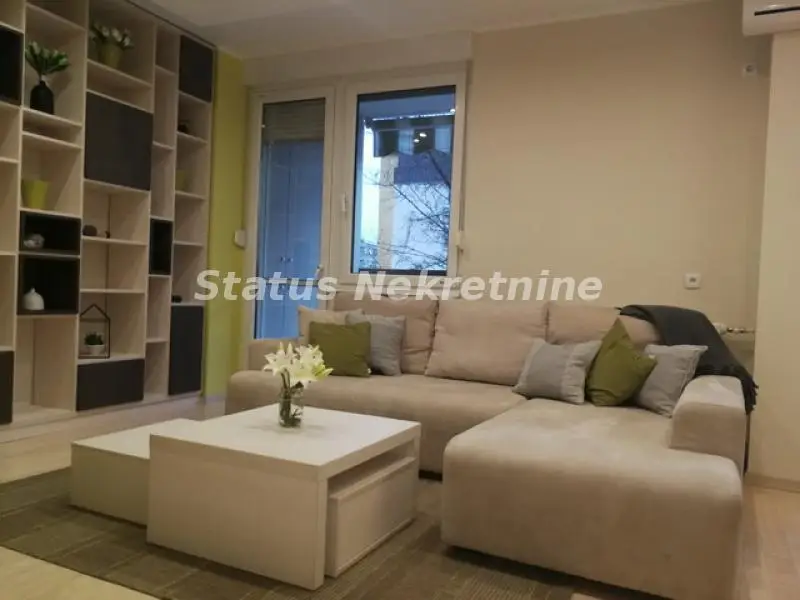 Četvorosoban stan, 80 m², Liman 1, Novi Sad, 2. sprat
