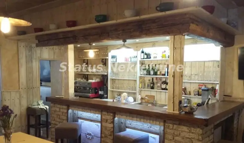 PREMISES IN PRIME LOCATION - PEDESTRIAN ZONE