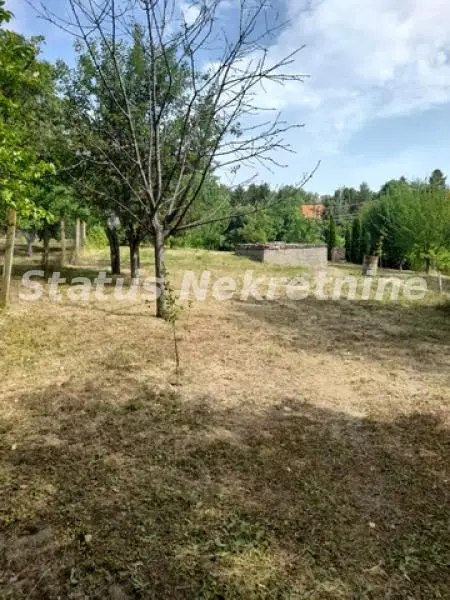 Čortanovci-Registered construction plot 1100 m2 with vineyard for relaxation-065/385 8880