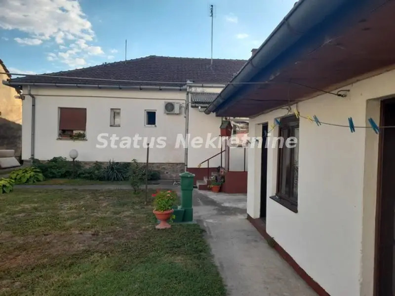 Petrovaradin - registered family house 171 m2 on a plot of 451 m2 in a beautiful and quiet area - 065/385 8880