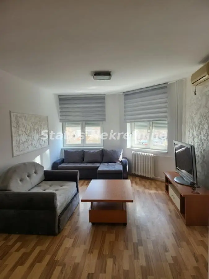 Boulevard-move-in ready furnished Two-and-a-half-room apartment 67 m2 at the corner with Ćirpanova