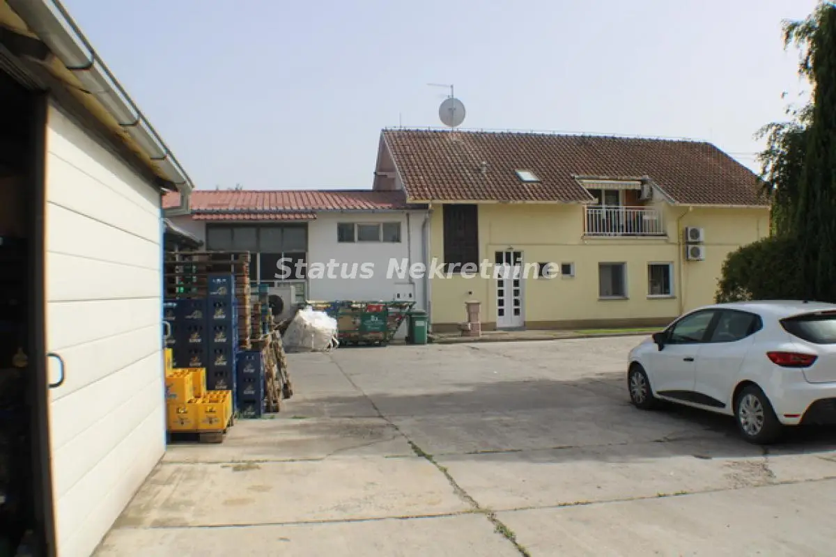 Beočin-Mixed-use residential and commercial building
