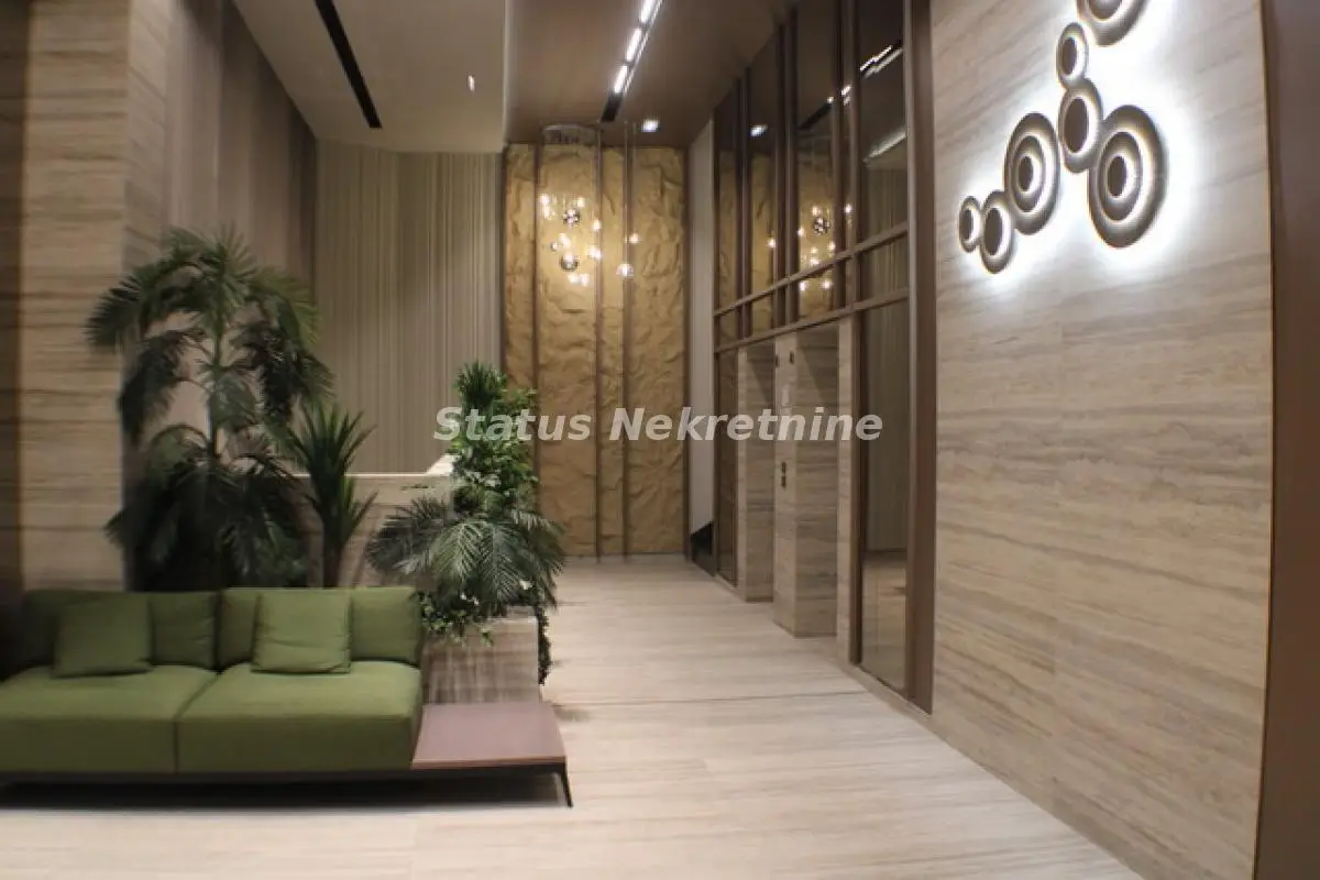 SPENS-Extra lux office space.
