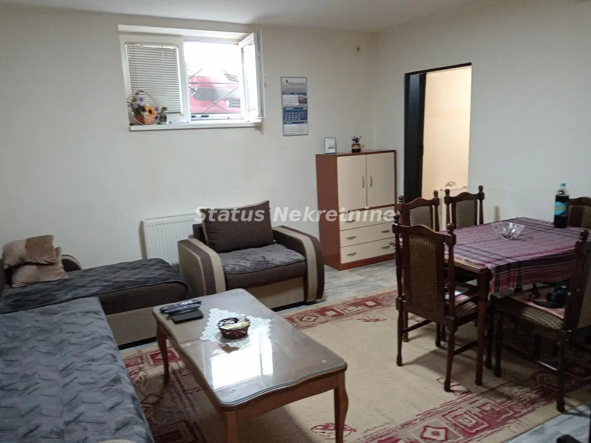 Odličan novogradnja -Uknjićen stan -0653858888