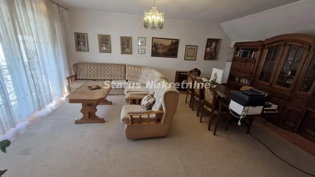 Excellent house in a superb location-Basement+Ground floor+Attic