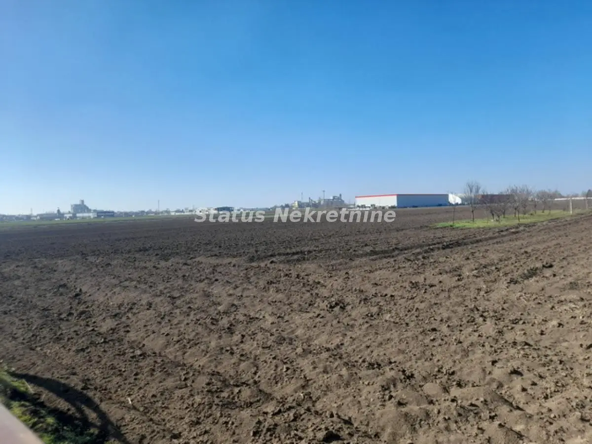 Inđija-Građevinski Plac 2 hektara u Industrijskoj Zoni-065/385 8880