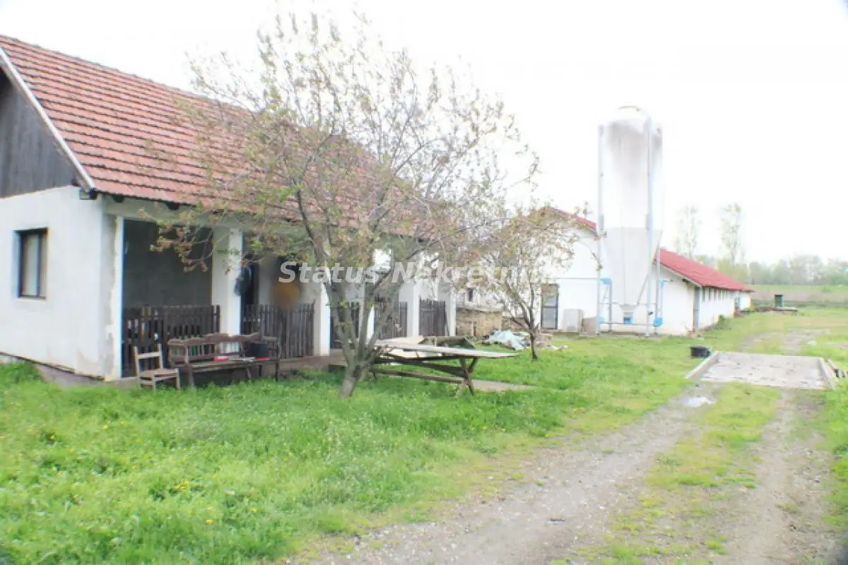 Stan 848m² — Titel, Titel