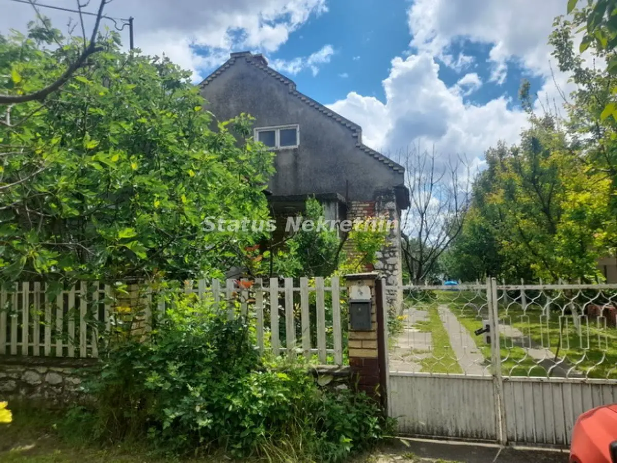 Novi Sad-Surroundings-Family house 53 m2 on a plot of 460 m2 by the water for relaxation-065/385 8880