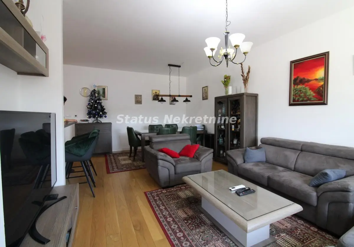 Novi Sad - Luxurious Four-room Apartment near the Riverside