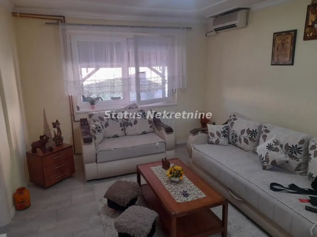 Futog - Registered Furnished Family House 64 m2 in a Quiet Area - 065/385 8880