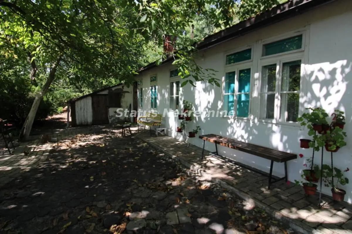Irig- Commercial Space 115 m2 on a Large Plot of 7700 m2 -rent 1000e-065/385 8880