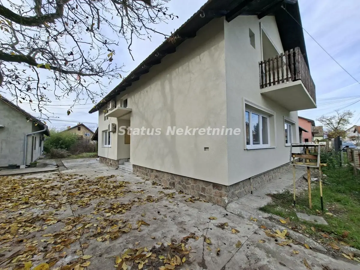 Renovated house near the Danube Po+Gr+Attic