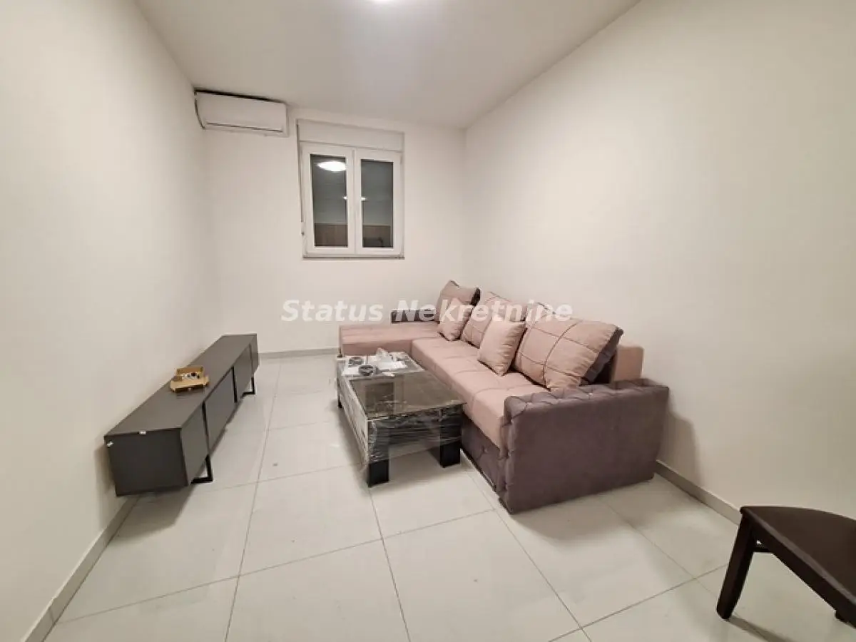 NEW FURNISHED TWO-ROOM APARTMENT 45M2 PETROVARADIN-CENTER 380EUR