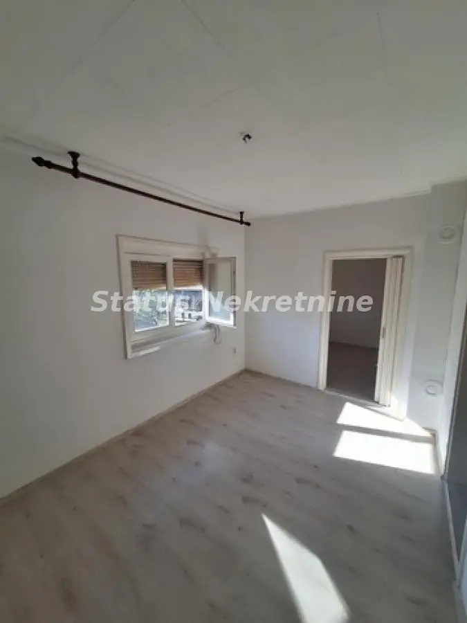 Podbara-Renovated One and a Half Room Apartment 29 m2-065/385 8880