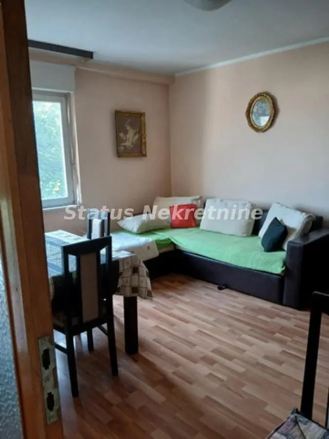Banatić - Furnished three-bedroom apartment 60 m2 near the Train Station - Rent 350e - 065/385 8880