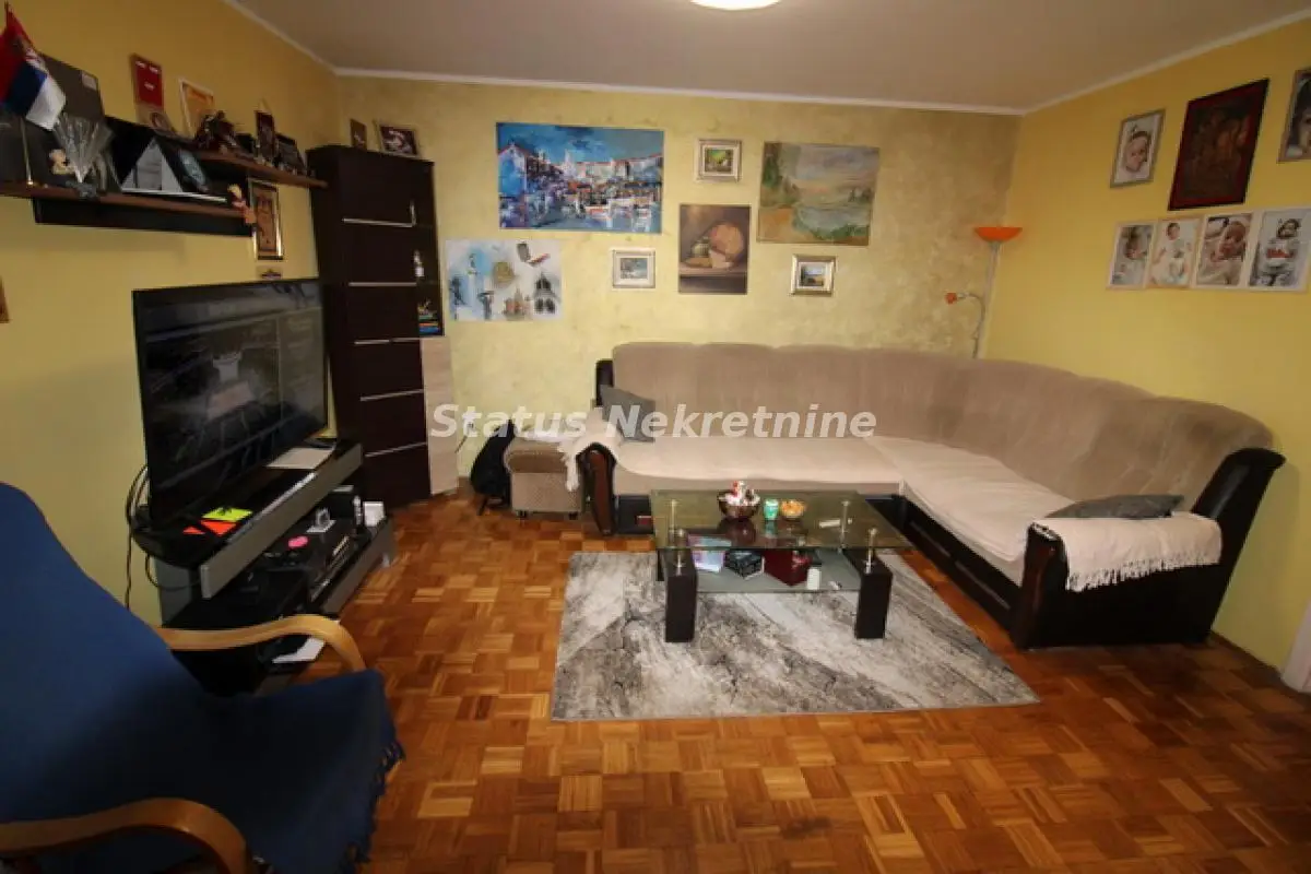 Best-priced - Three-bedroom apartment 67 m², Novo Naselje, Novi Sad, 4/5 floor